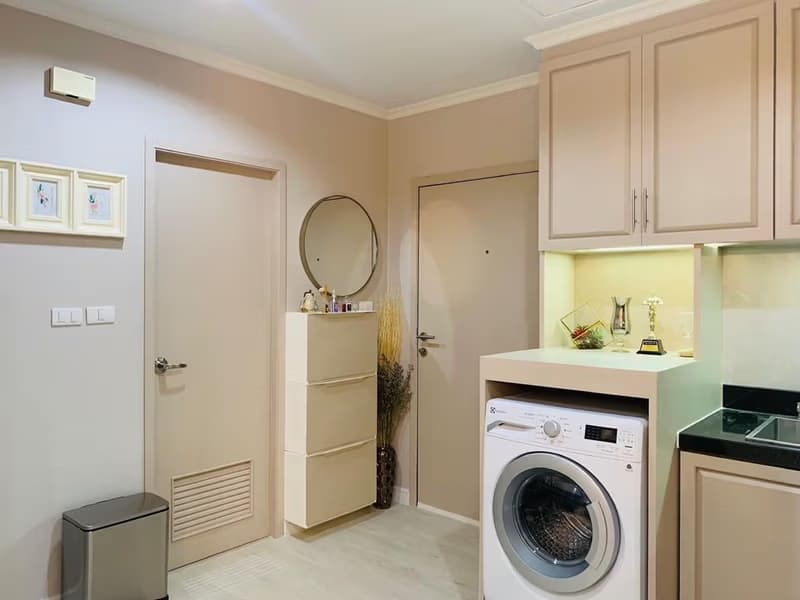 1 Bed Condo for Sale  Near Sala Daeng BTS