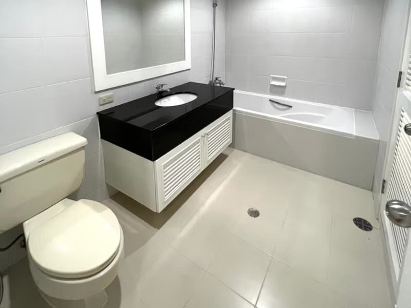 2 Bed Condo for Rent in Watthana