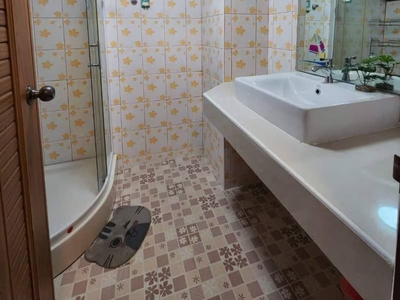 Condo for Rent at Hillside 3  