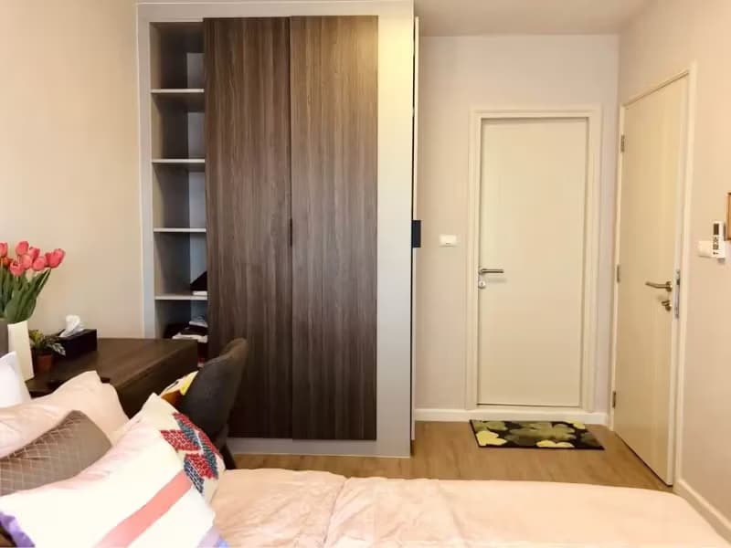 1 Bedroom Condo