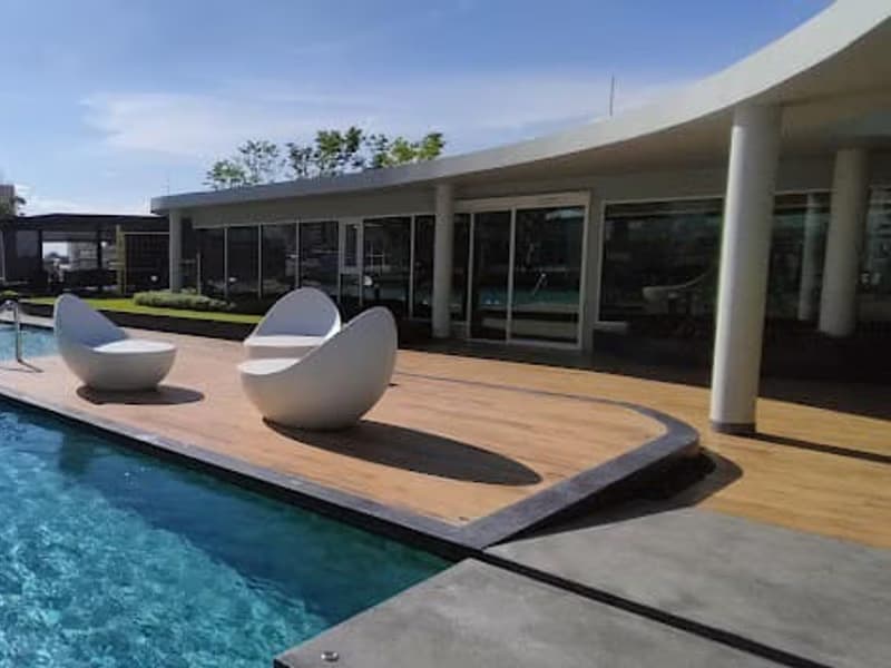 1 Bed Condo for Sale in Bang Rak