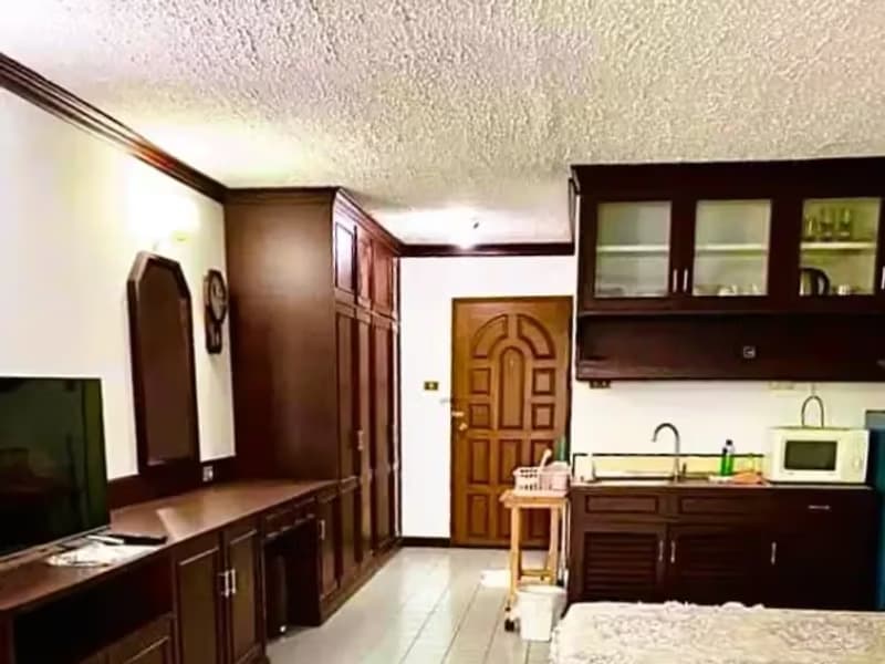 1 Bedroom Condo