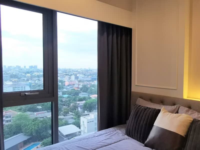 1 Bedroom Condo