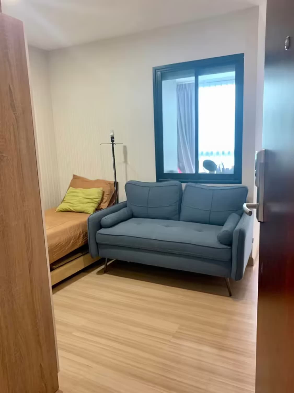 1 Bedroom Condo - Image 1