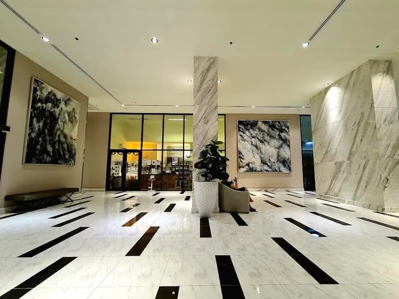 1 Bed Condo for Sale  Near Makkasan ARL