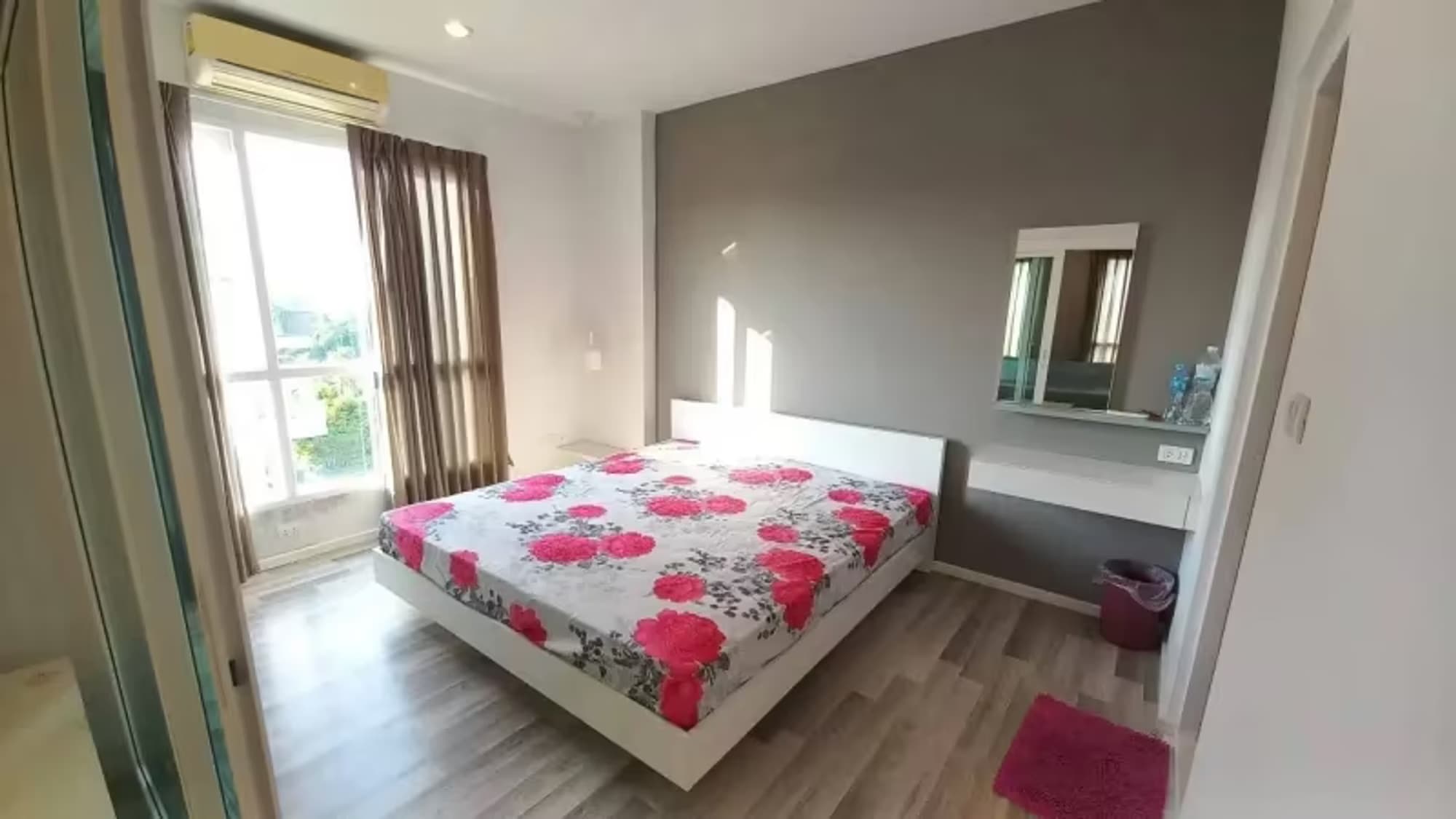 1 Bedroom Condo - Image 1