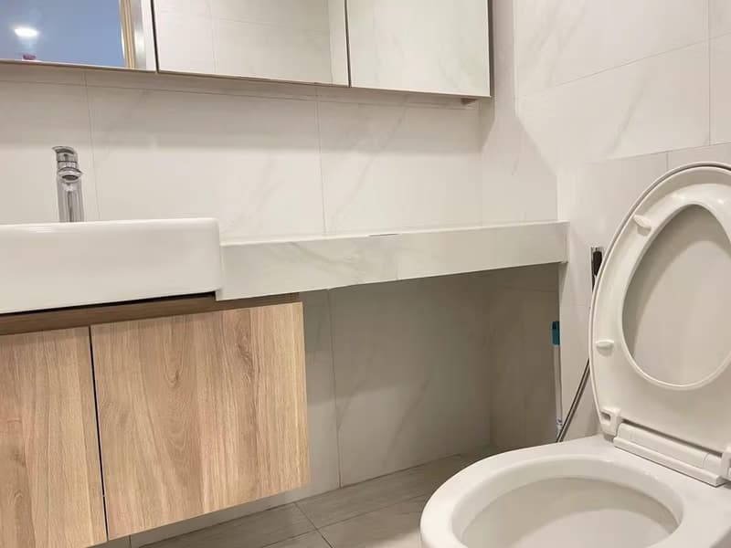 1 Bed Condo for Rent and Sale  Near Sukhumvit MRT