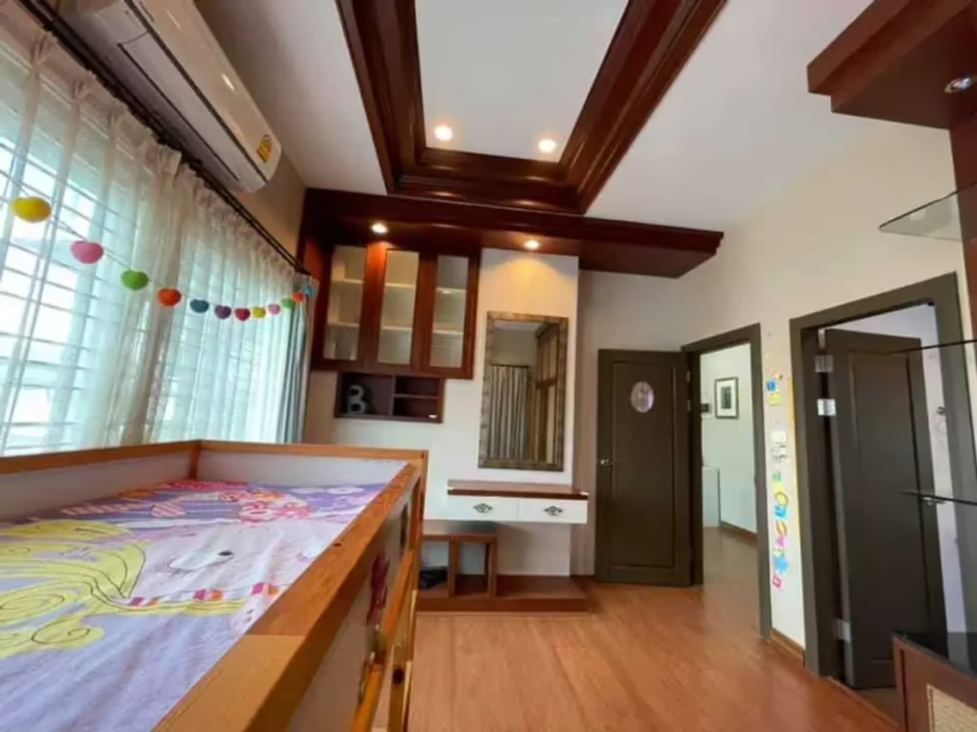 5 Bedroom House - Image 20