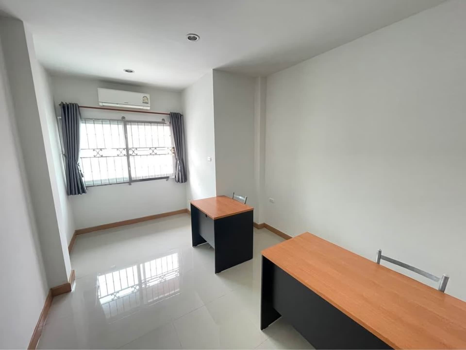 4 Bed House for Rent and Sale in Mueang Chiang Mai - Image 16