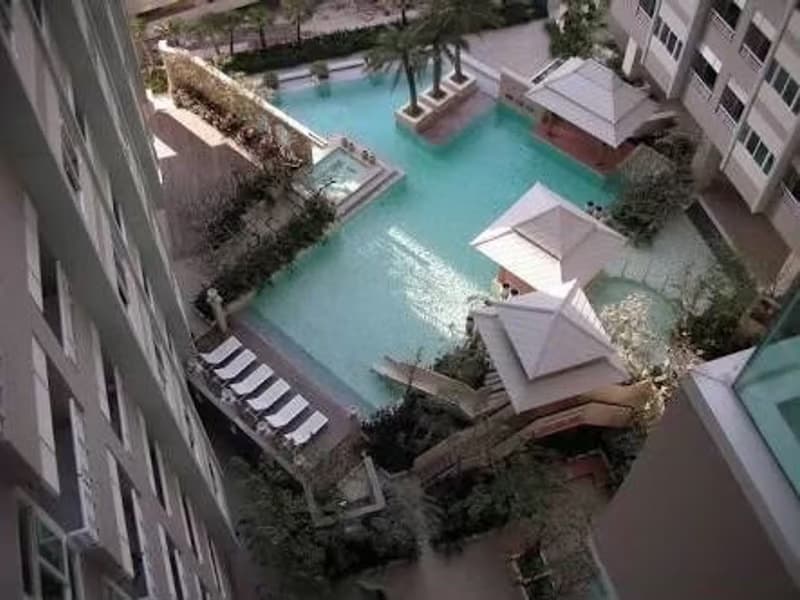 2 Bed Condo for Rent and Sale  Near Si Kritha MRT