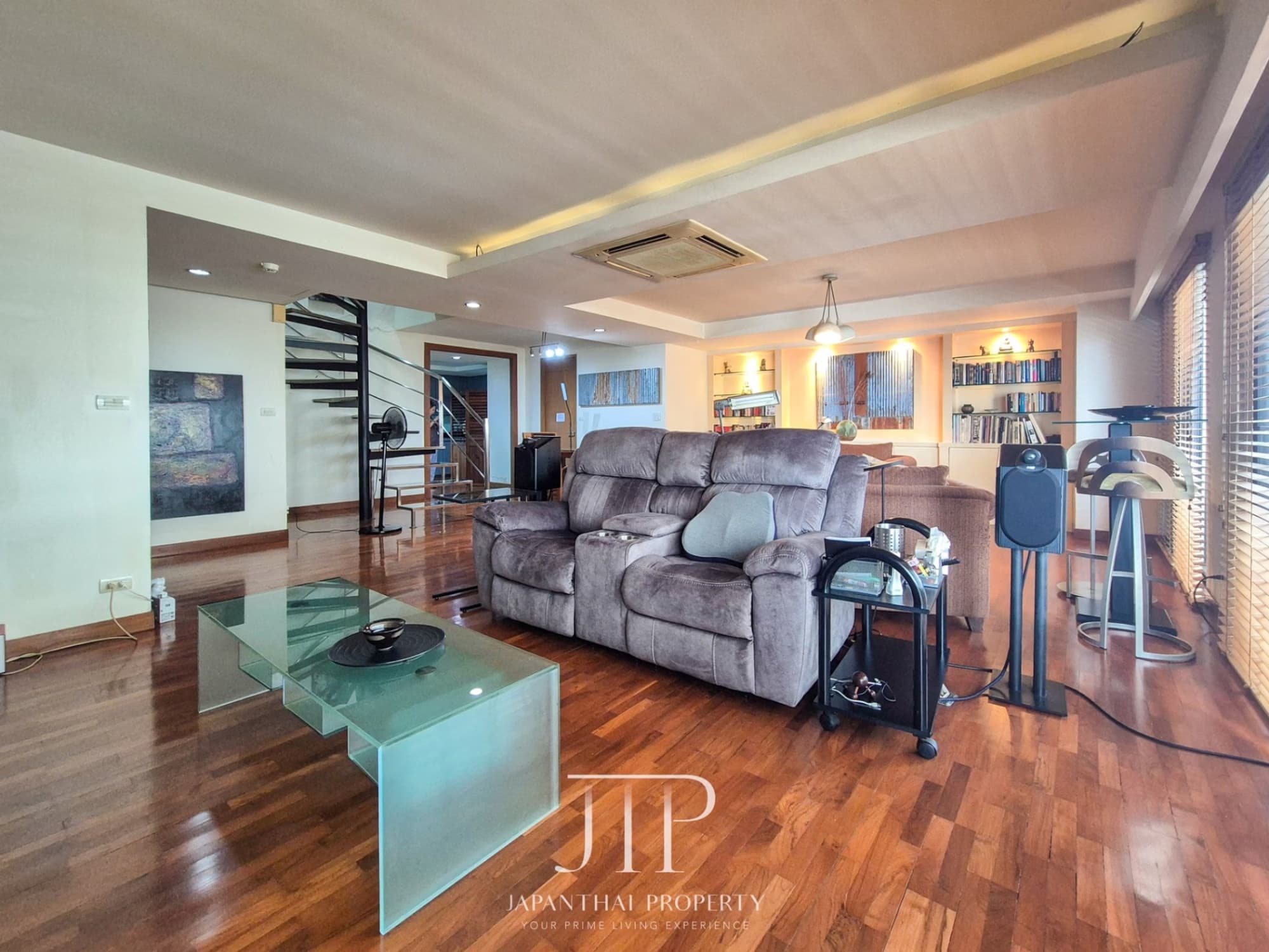 3 Bed Condo for Sale in Watthana - Image 1
