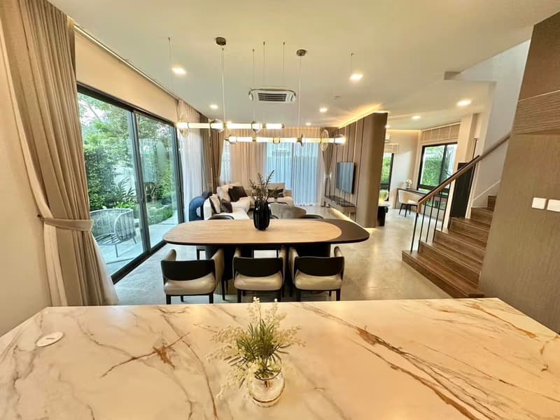 4 Bed House for Rent in undefined