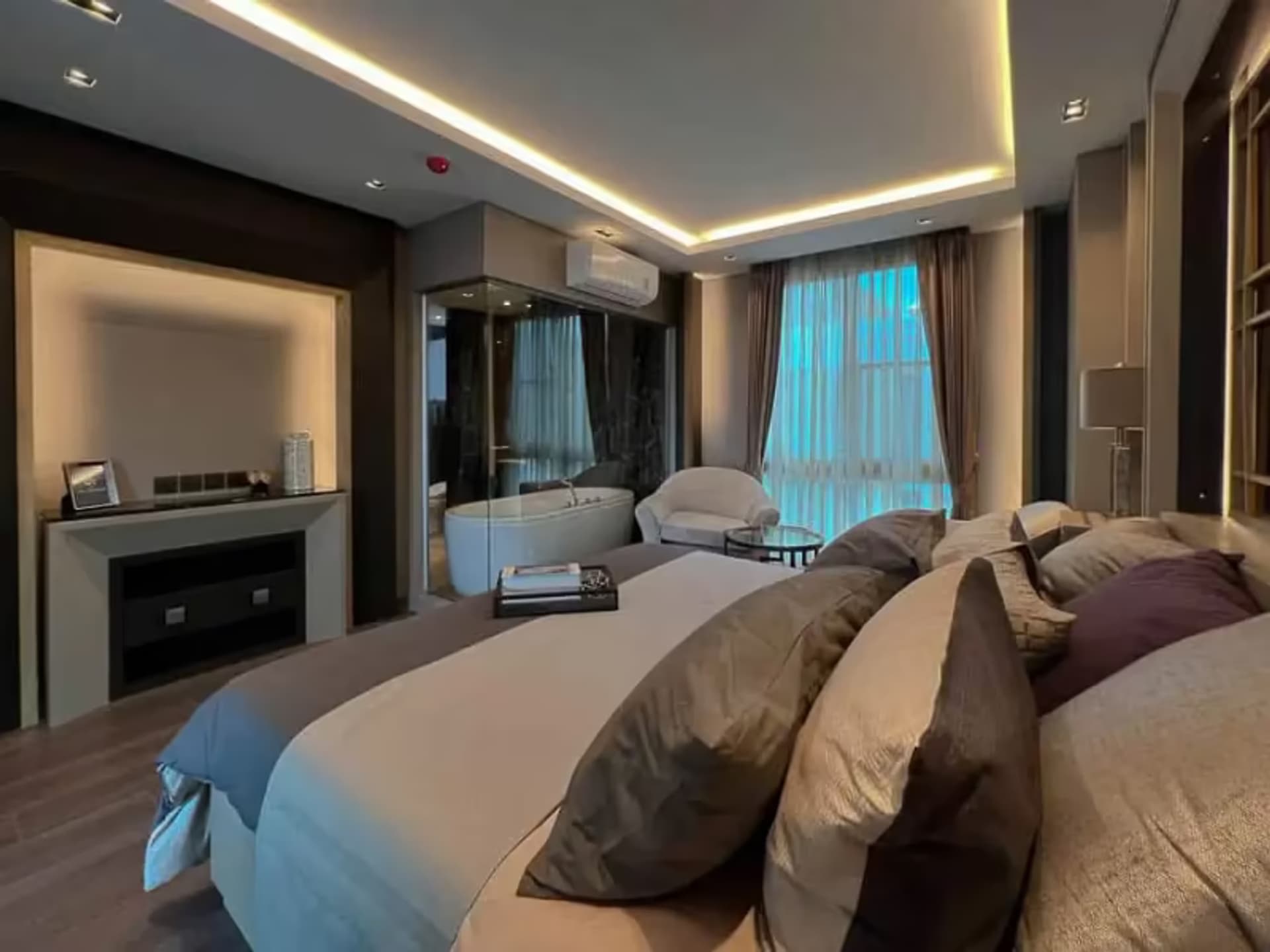 3 Bedroom Condo - Image 15