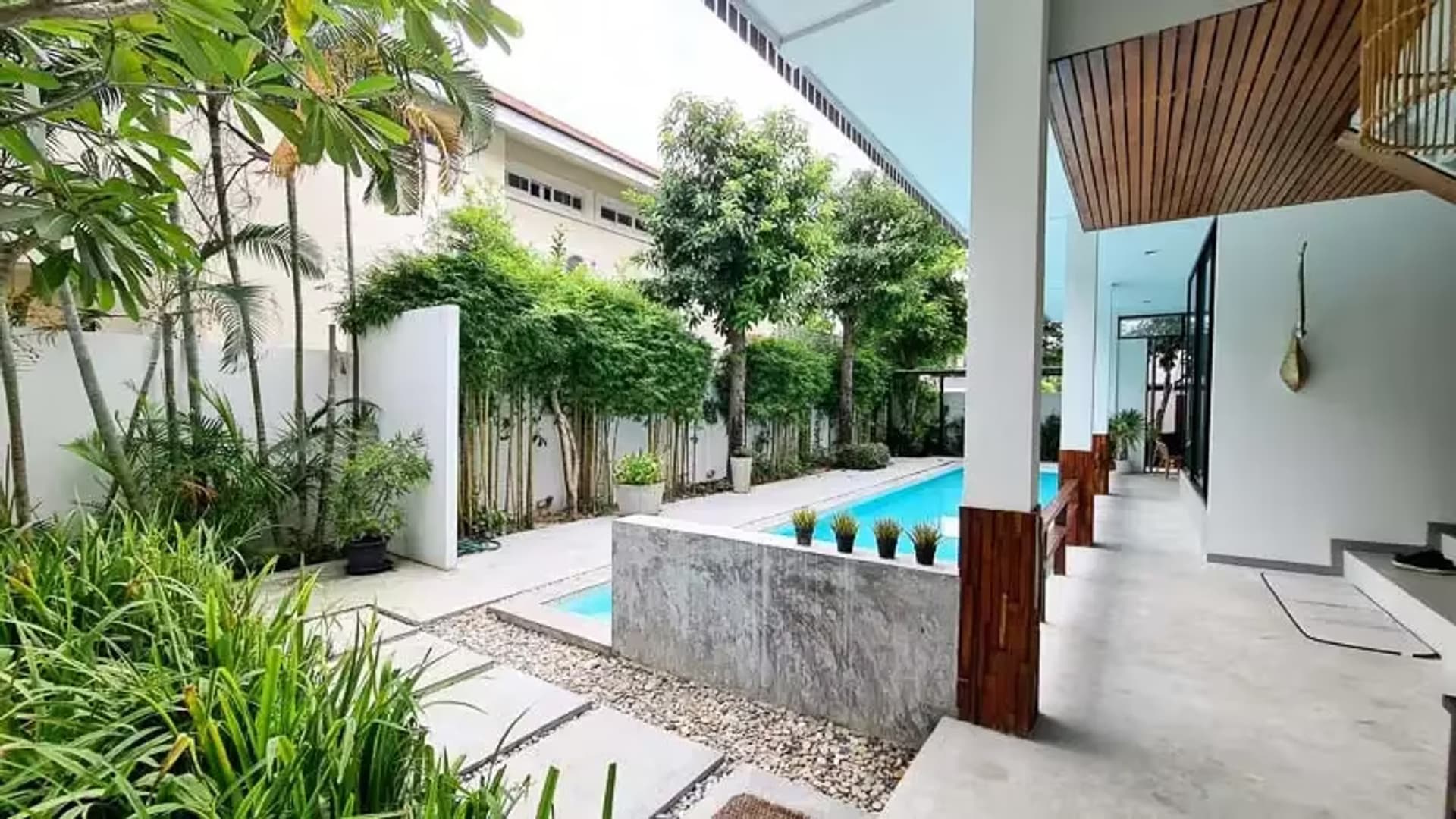 4 Bedroom House - Image 10