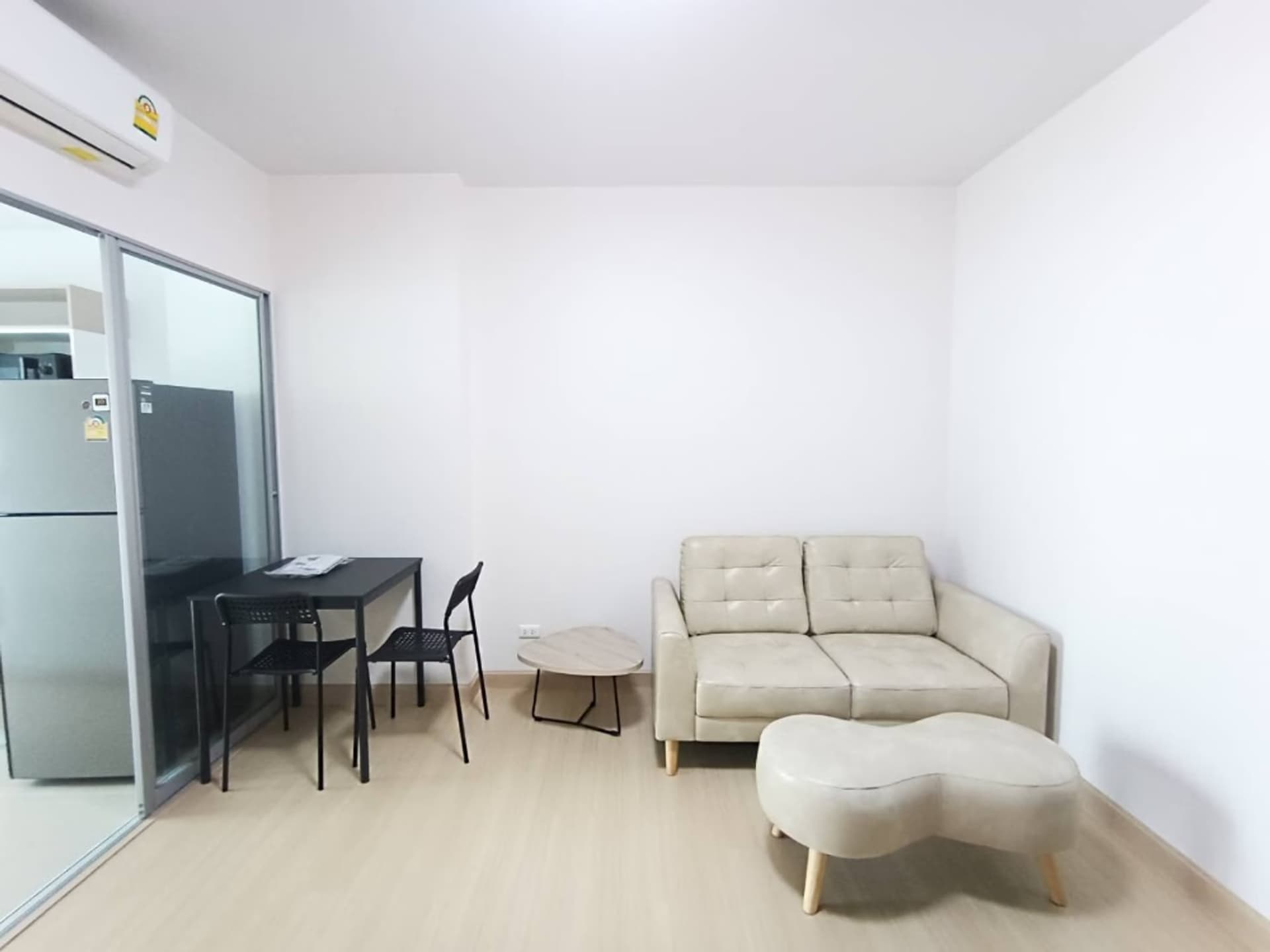 1 ห้องนอน Condo สำหรับ จำหน่าย ใน ห้วยขวาง - Image 2