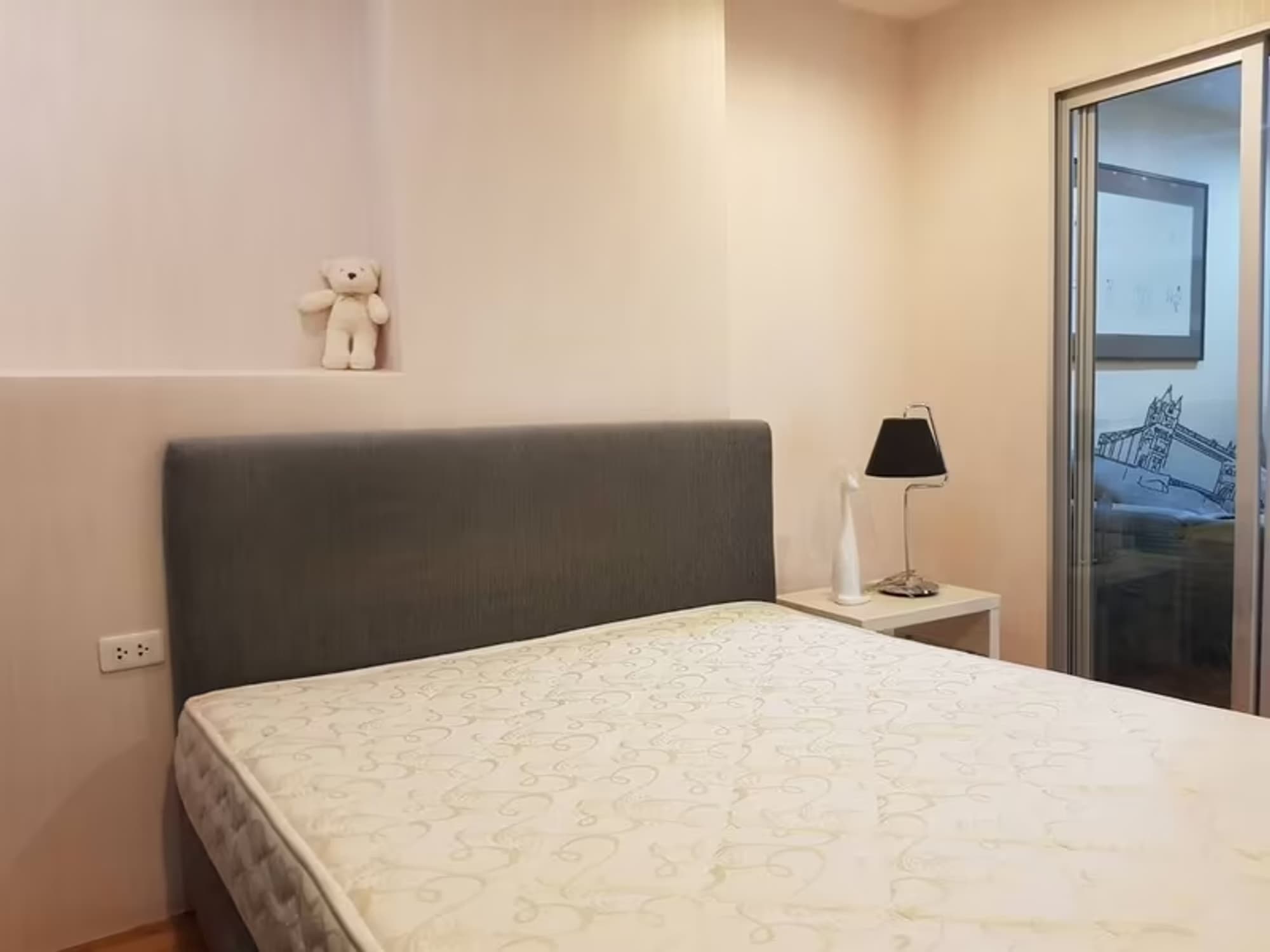 1 Bedroom Condo - Image 1