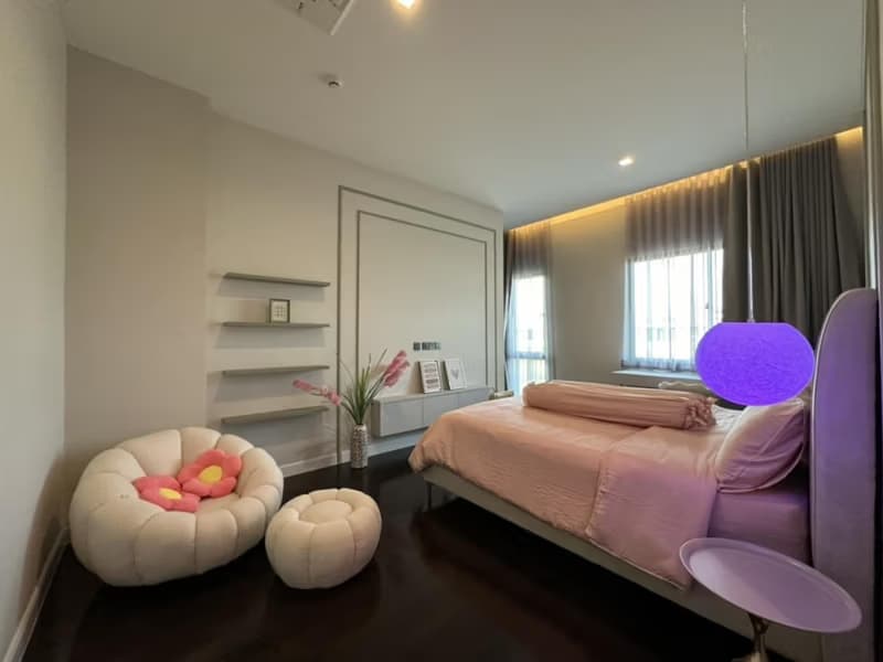 5 Bed House for Rent in Saphan Sung