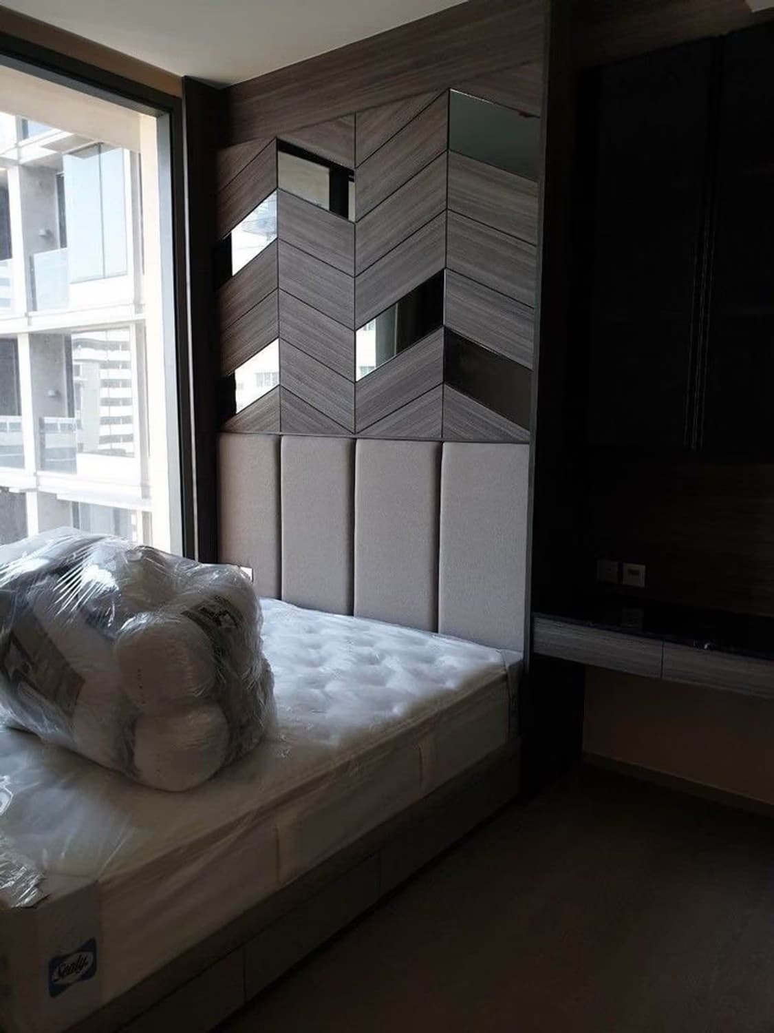 THE ESSE Asoke - Image 6
