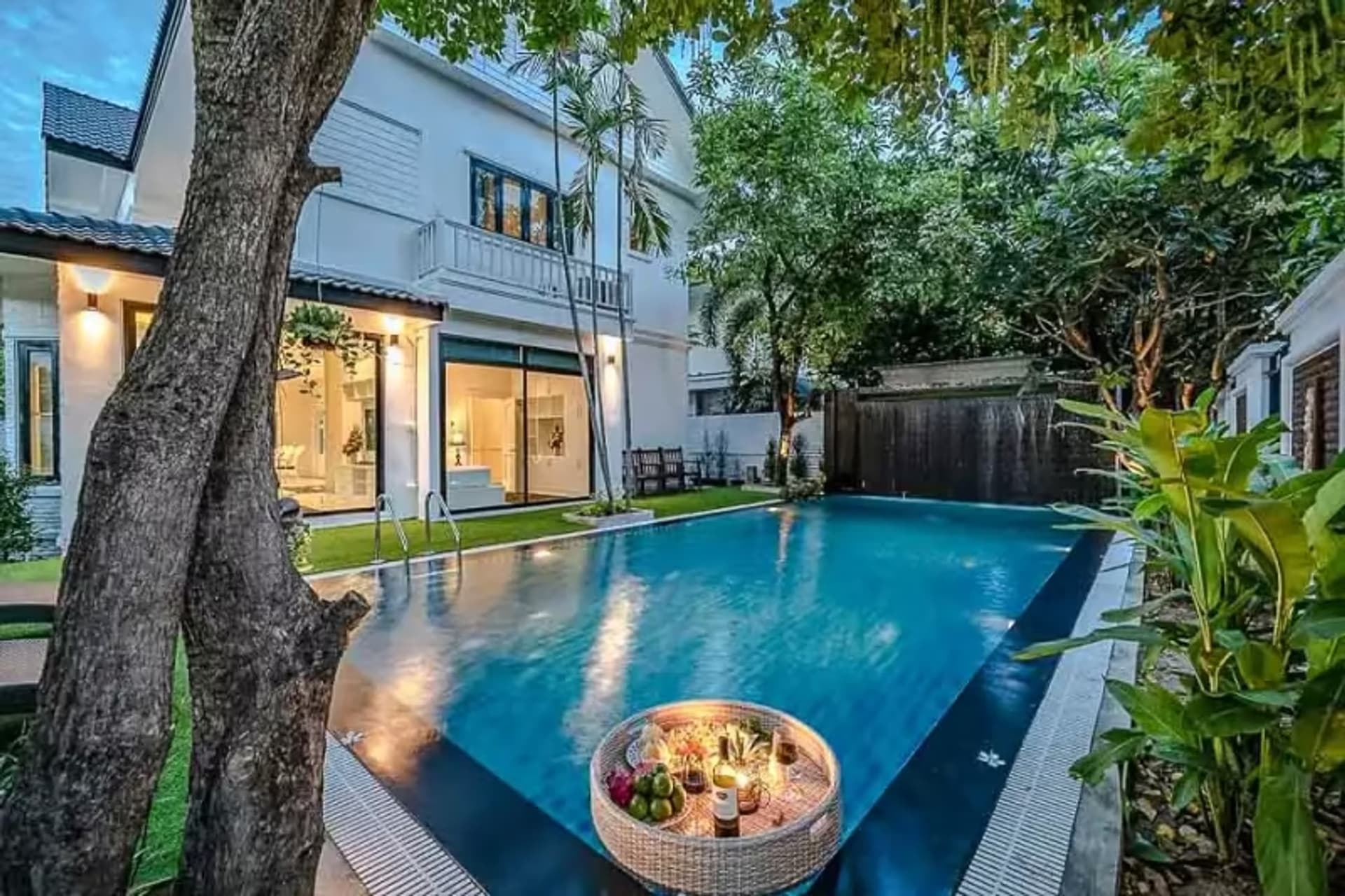 5 Bedroom House - Image 1