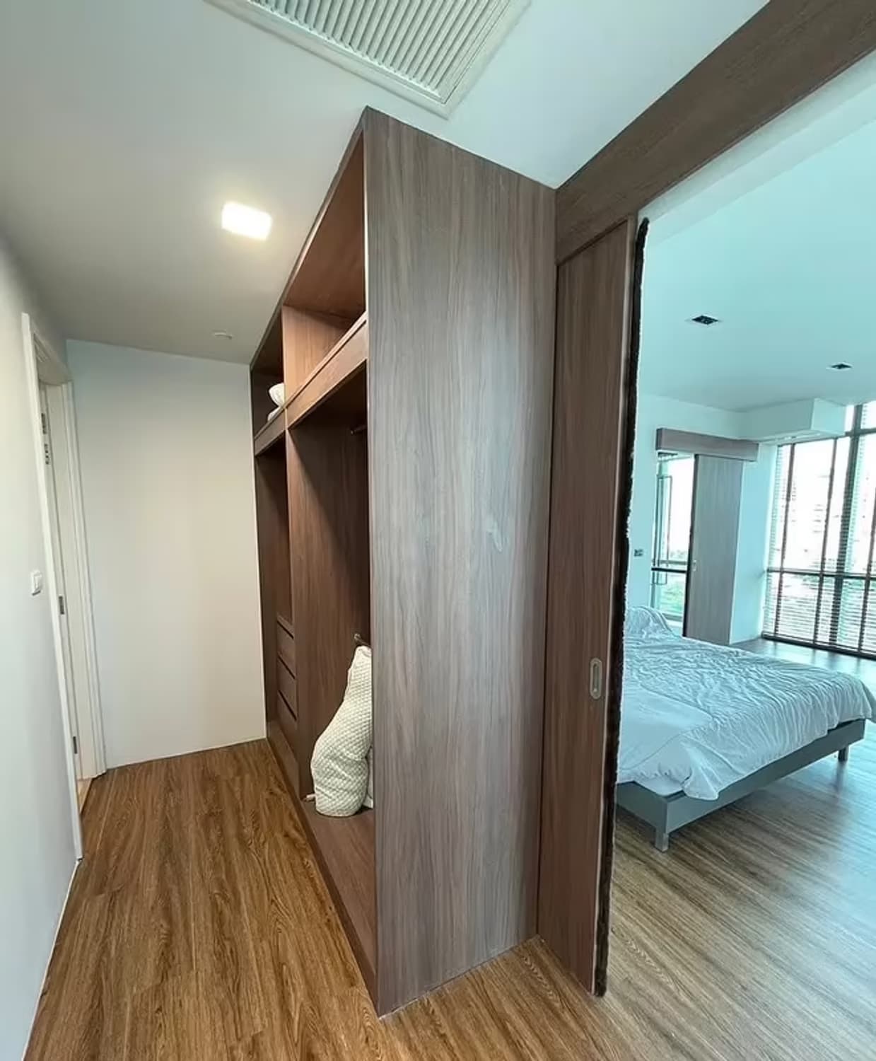  - Image 4