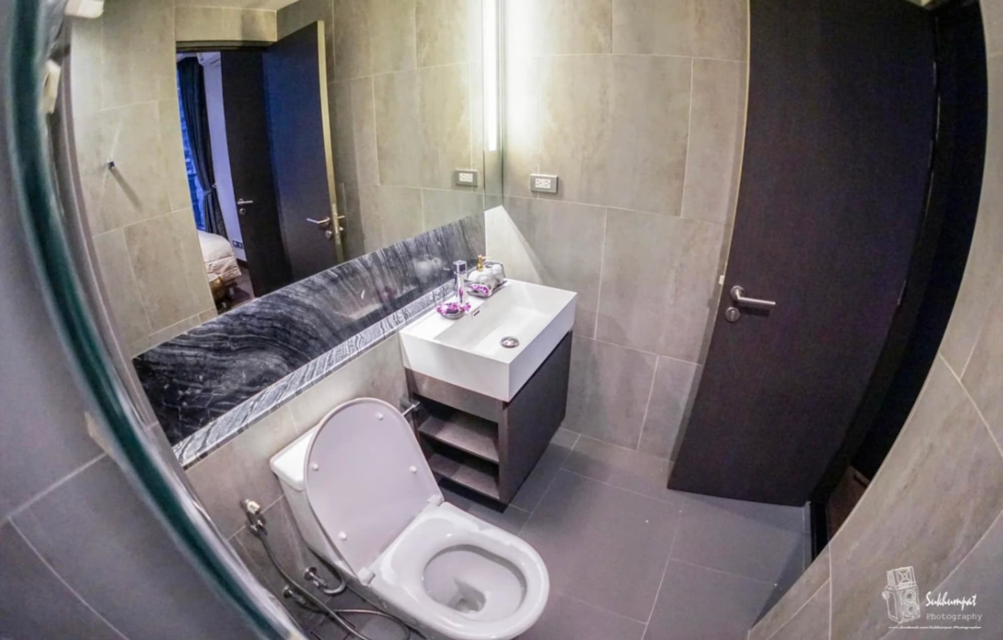 Condo for Sale at The Lumpini 24 - Image 5