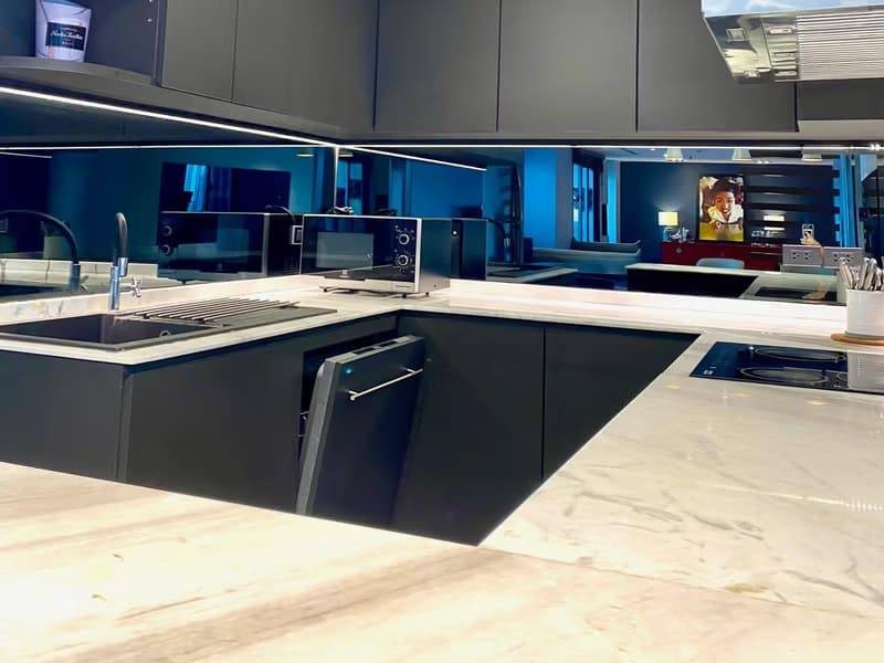 Condo for Rent at Sukhumvit Suites