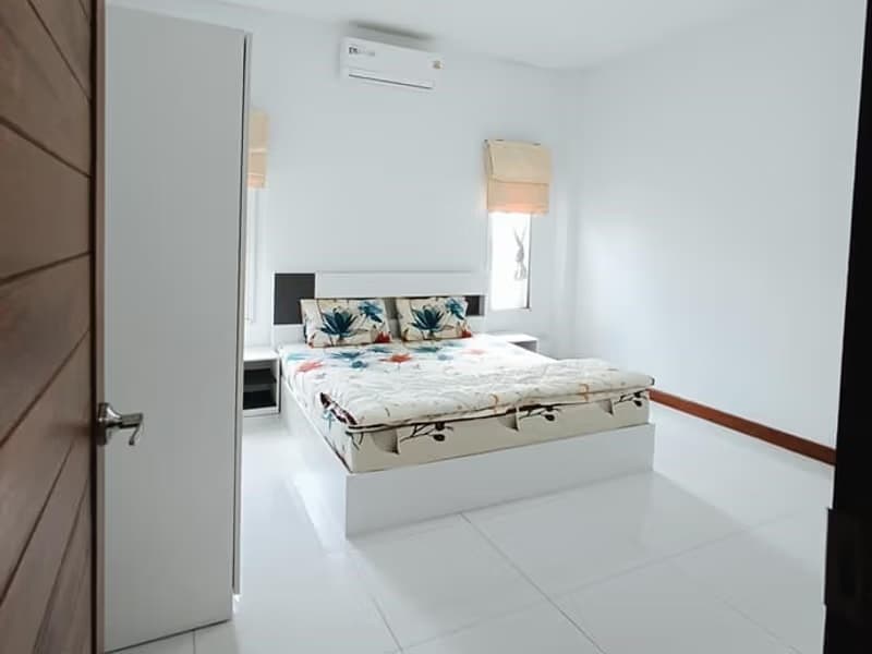 4 Bed House for Rent in Mueang Chiang Mai