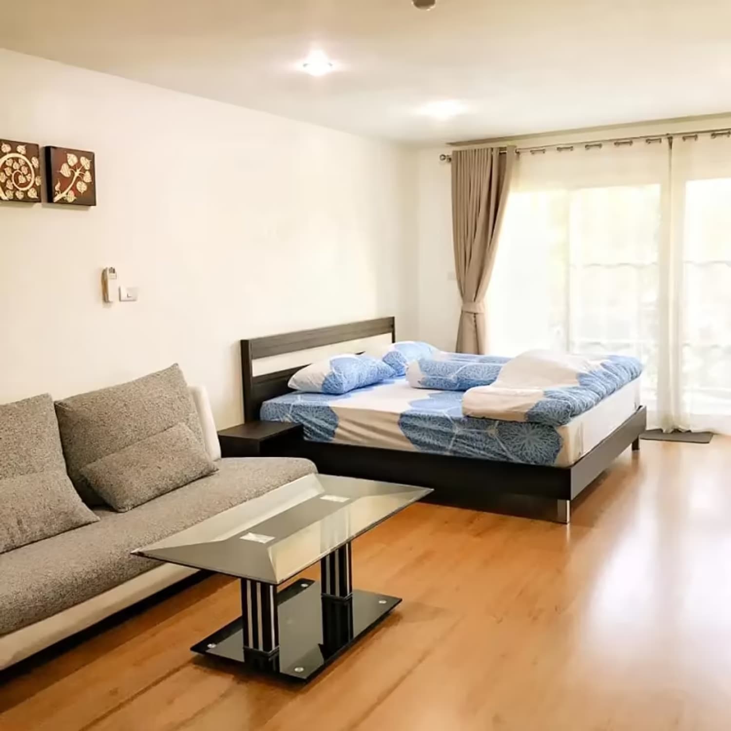 1 Bedroom Condo - Image 1