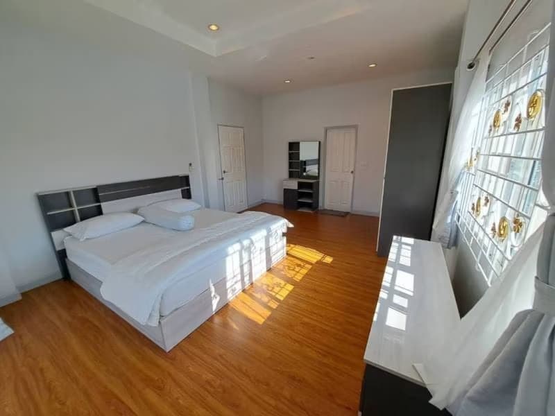 5 Bed House for Rent and Sale in Mueang Chiang Mai