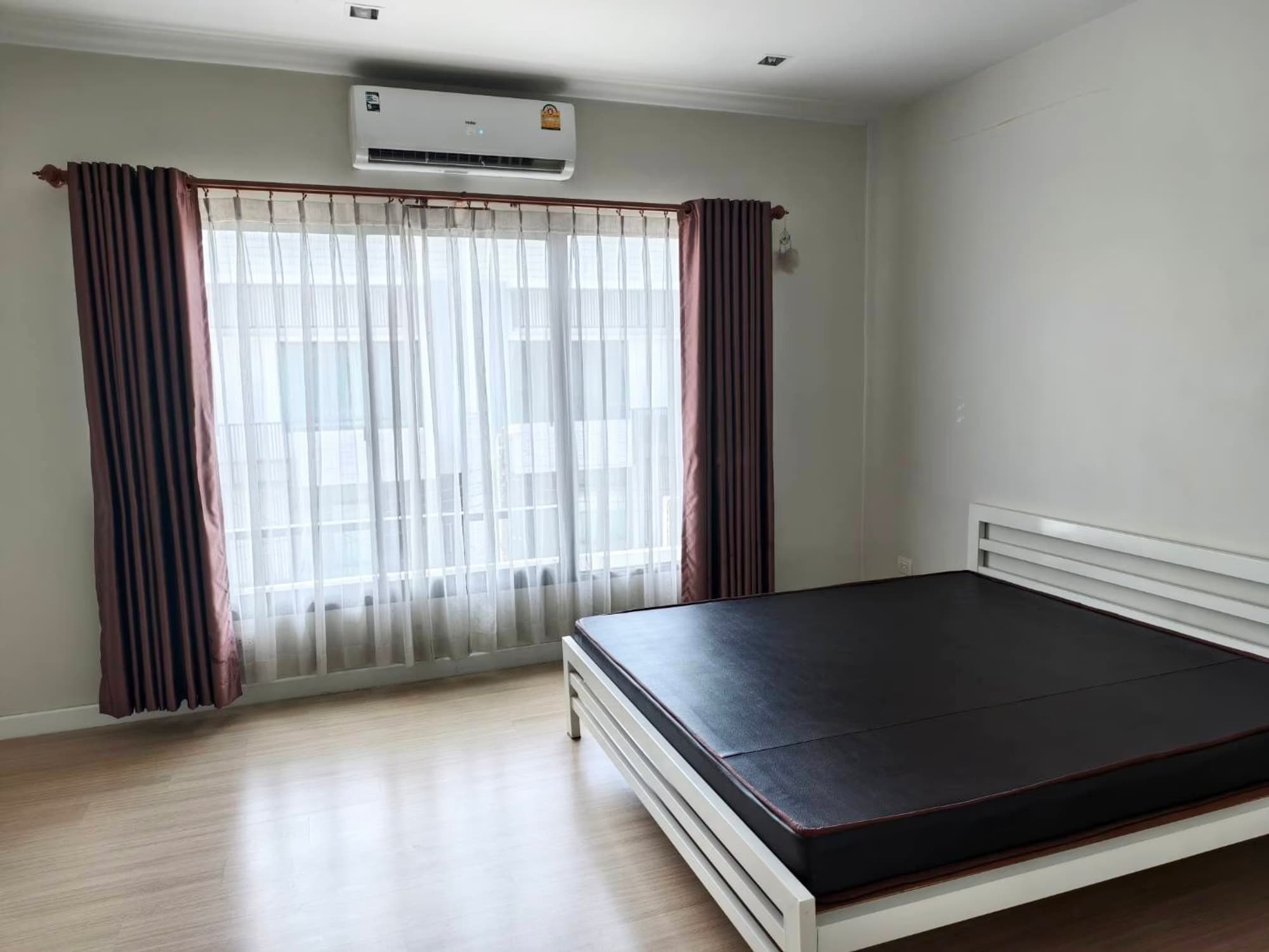 3 Bed Townhouse for Rent in Bang Phli, Samut Prakan - Image 12