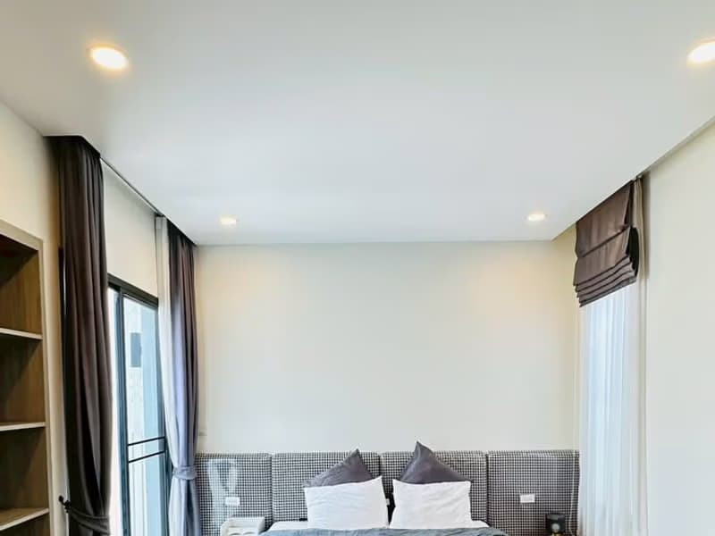 5 Bed House for Rent in San Sai District