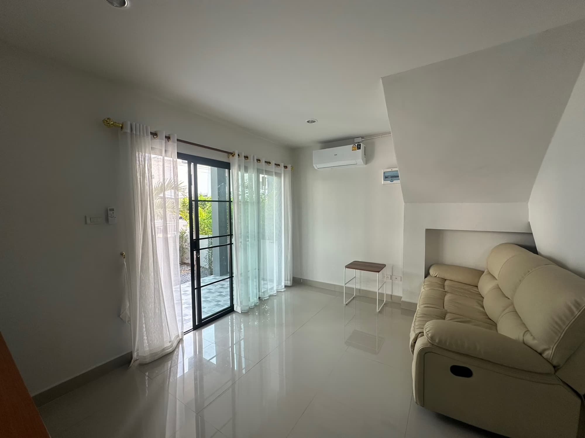 House for Rent at Baan Permsub Hang Dong - Image 2