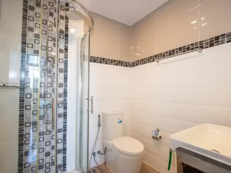 1 Bedroom Condo