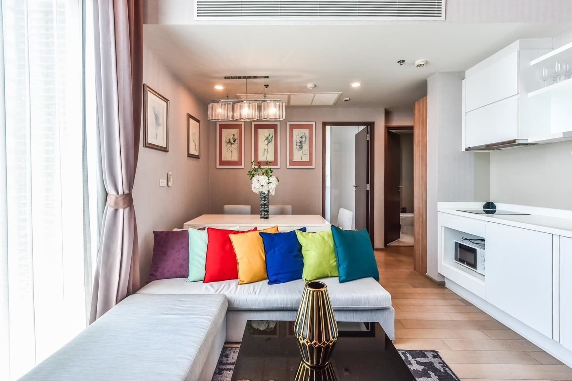 2 Bed Condo for Rent in Ratchathewi - Image 2