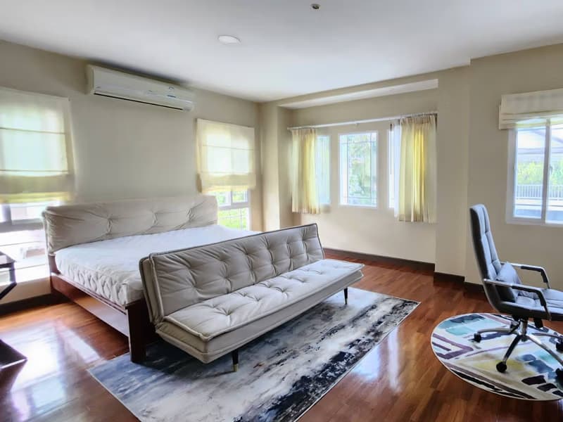 4 Bed House for Rent in Mueang Chiang Mai