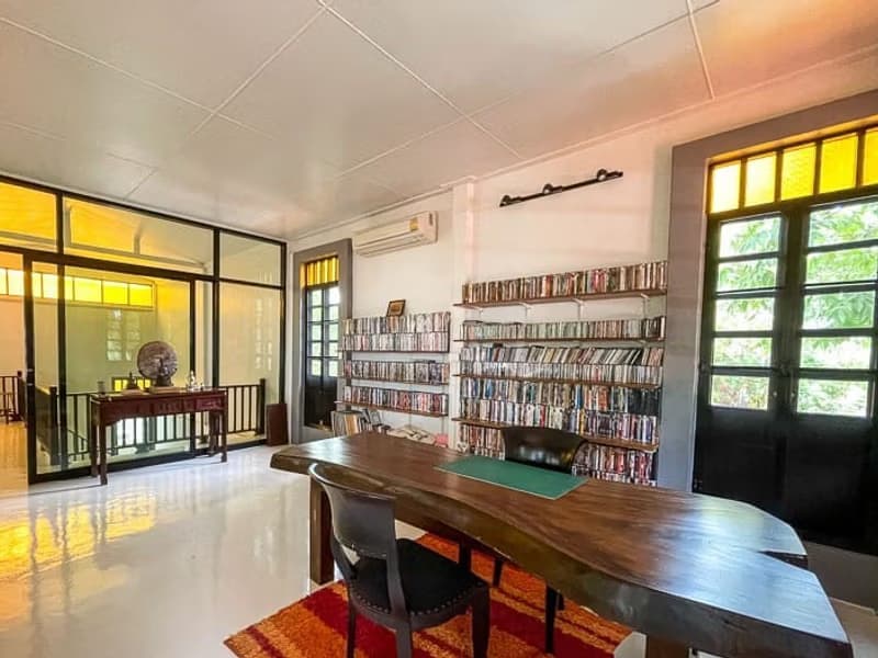 5 Bedroom House