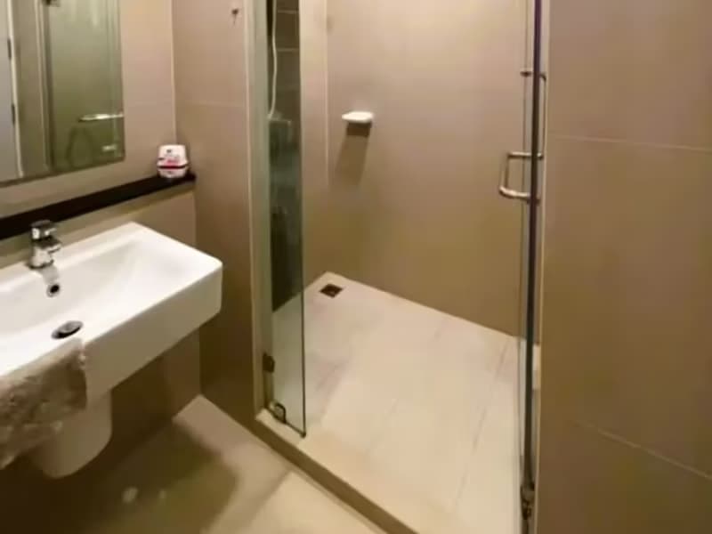 1 Bedroom Condo