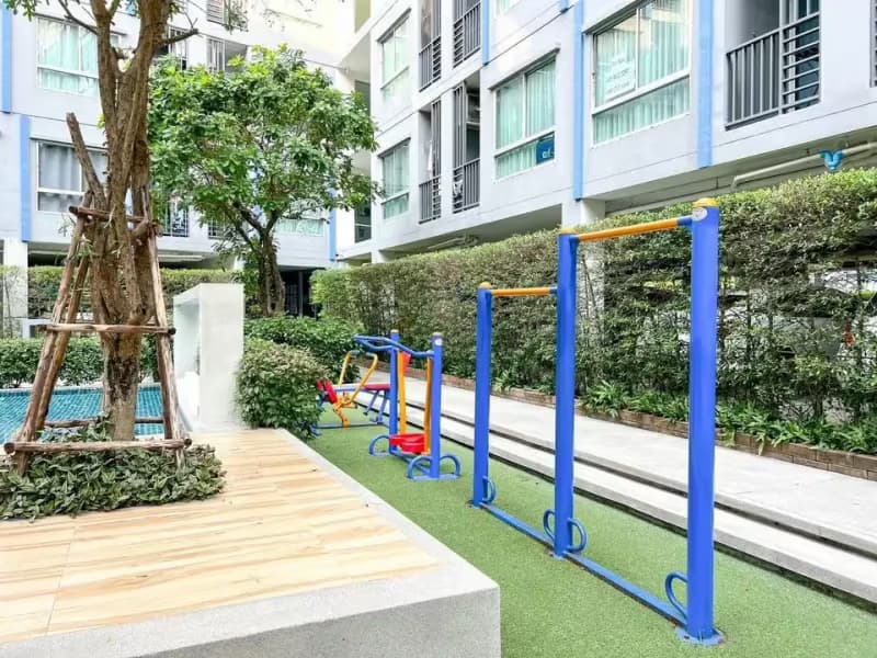 1 Bedroom Condo