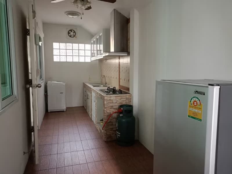 3 Bed House for Rent in Saraphi