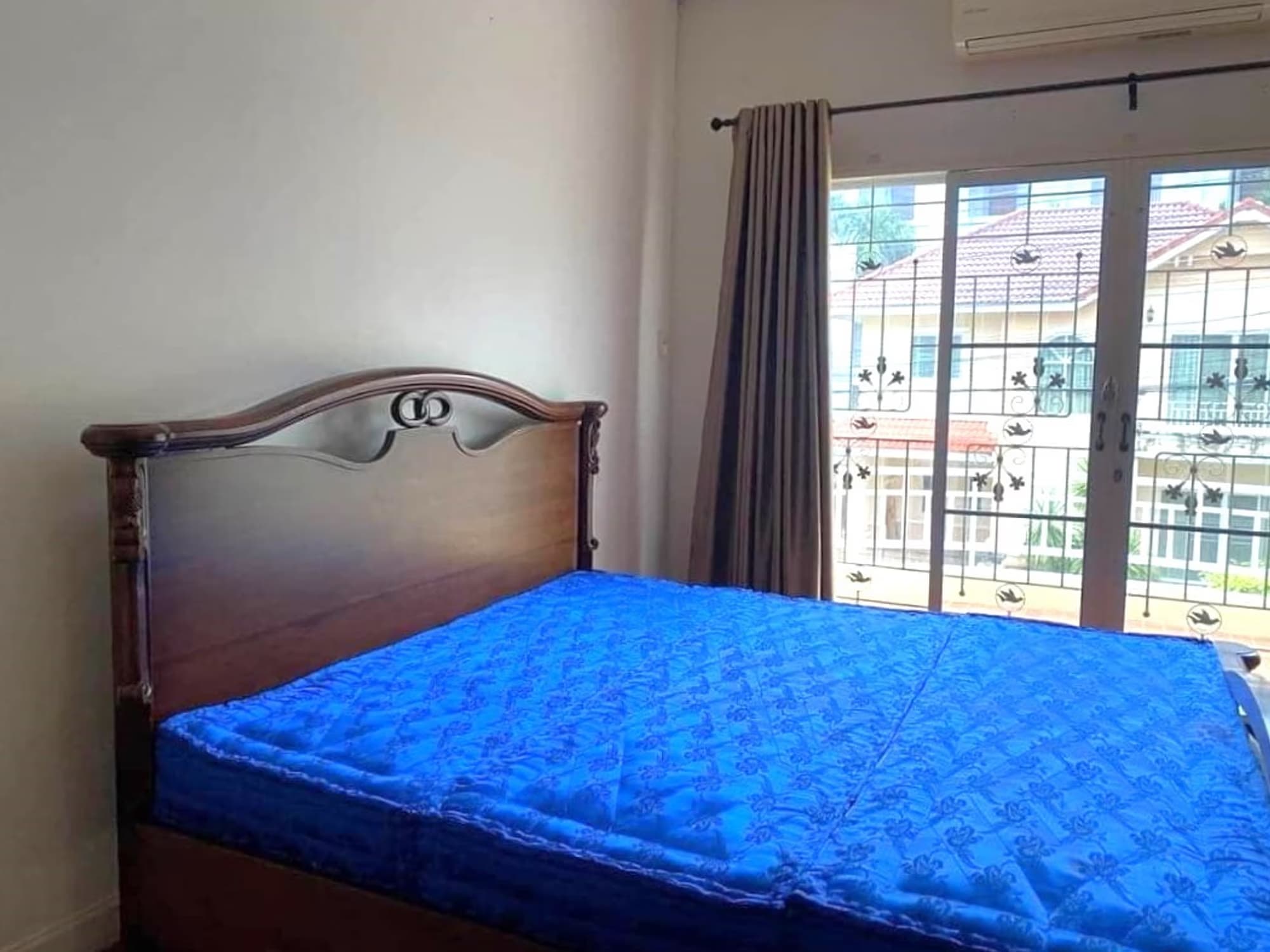 3 Bed House for Rent in Saraphi District - Image 5