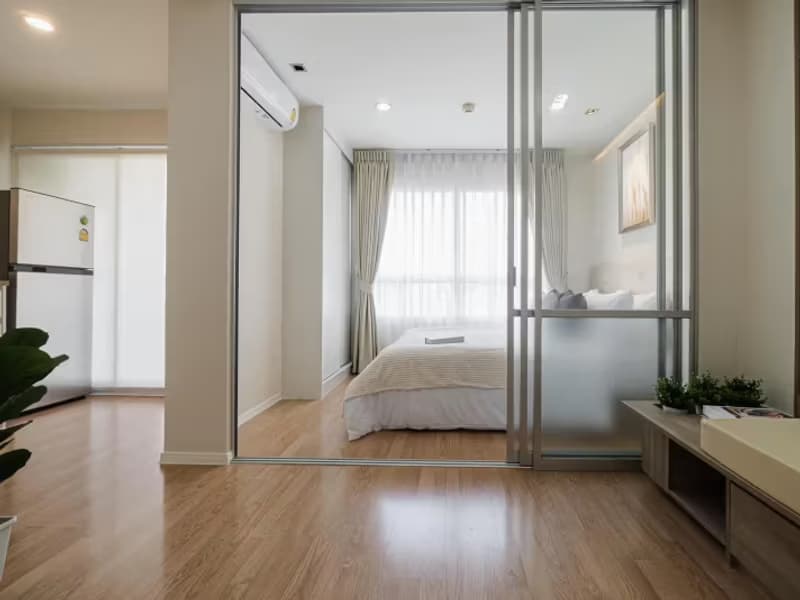 1 Bedroom Condo