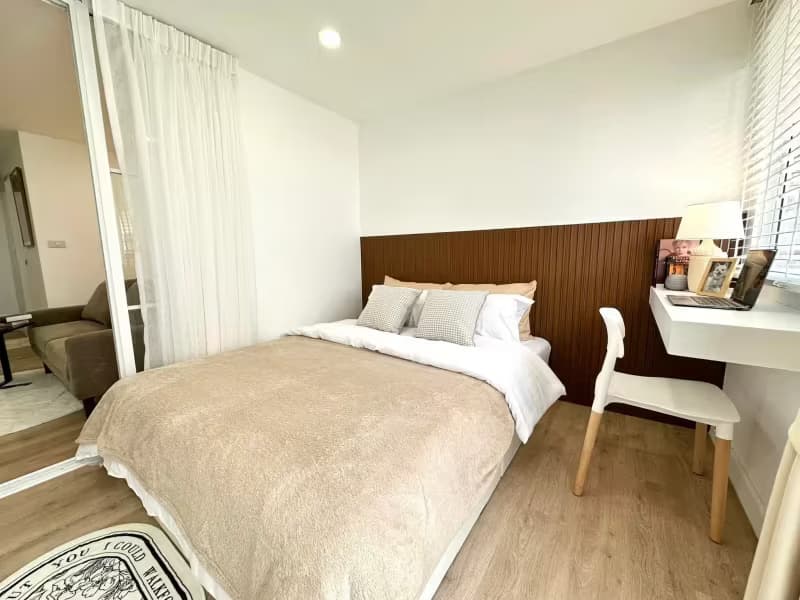 1 Bedroom Condo