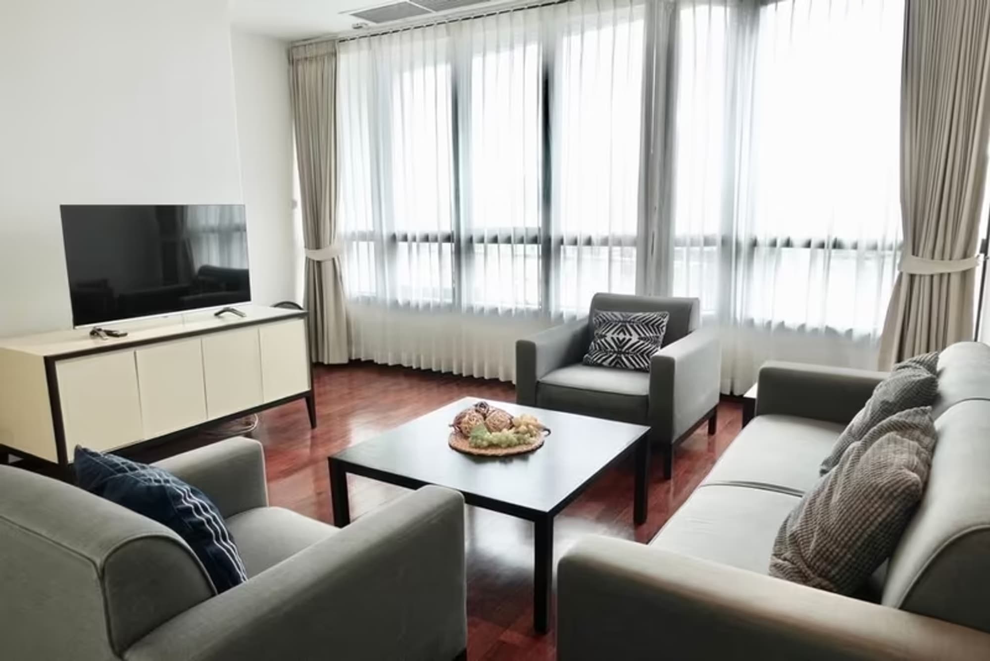 Condo for Rent at President Place   - Image 1