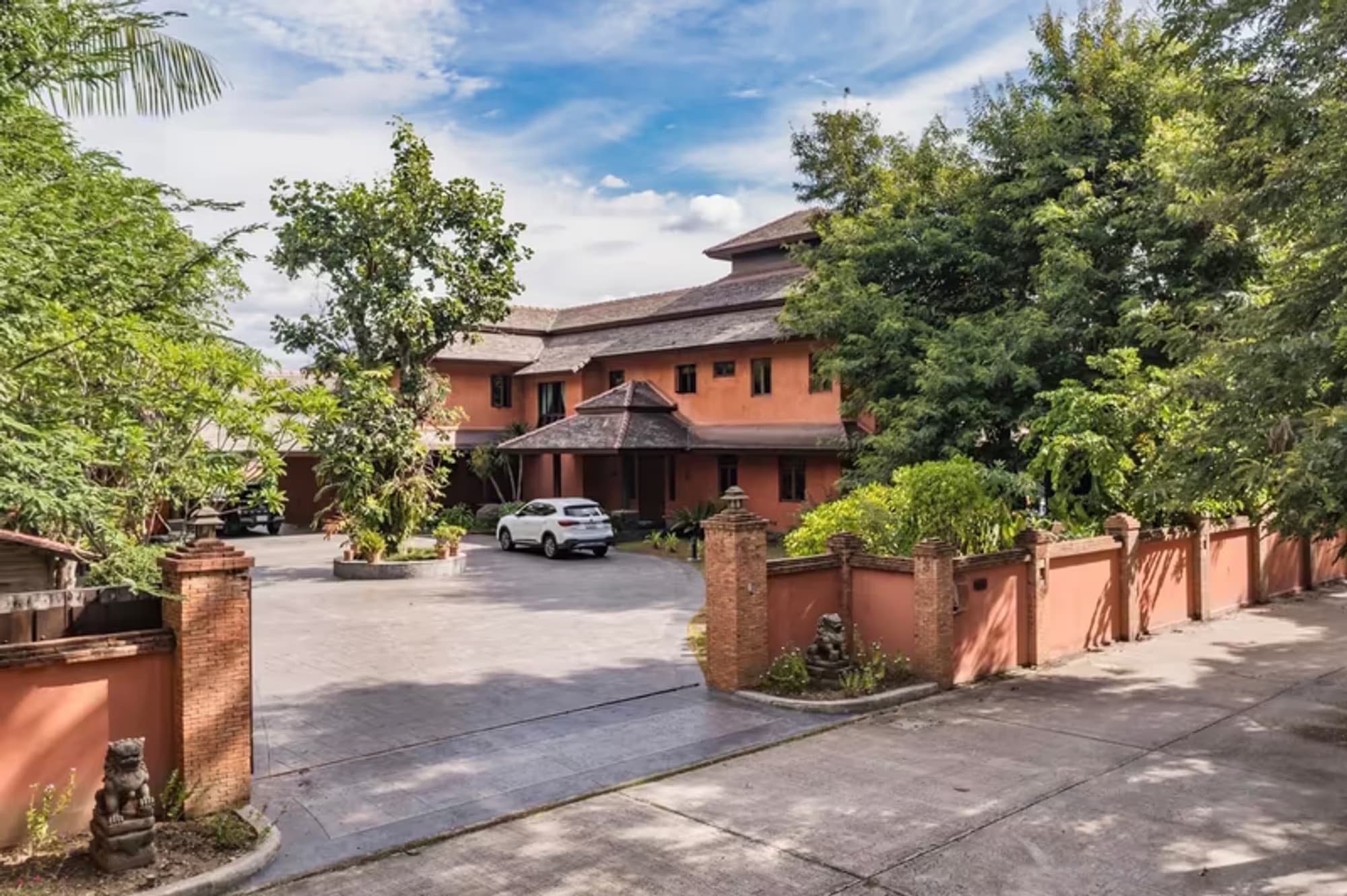 5 Bedroom House - Image 51