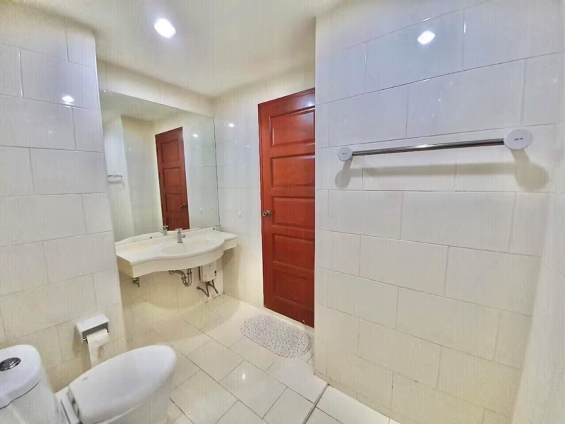 Condo for Rent at PG Rama 9 - Image 3