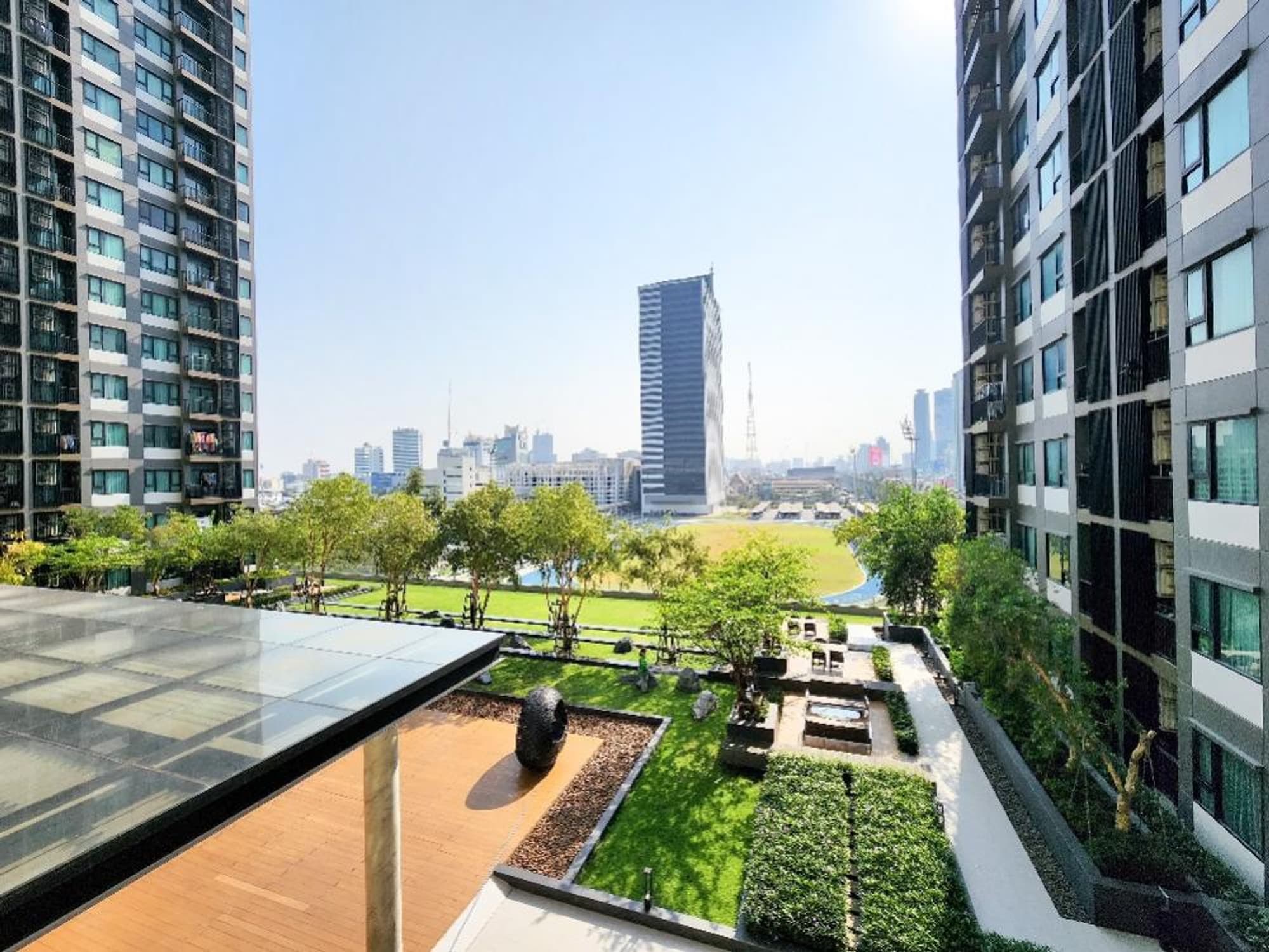 1 Bed Condo for Rent in Huai Khwang - Image 12