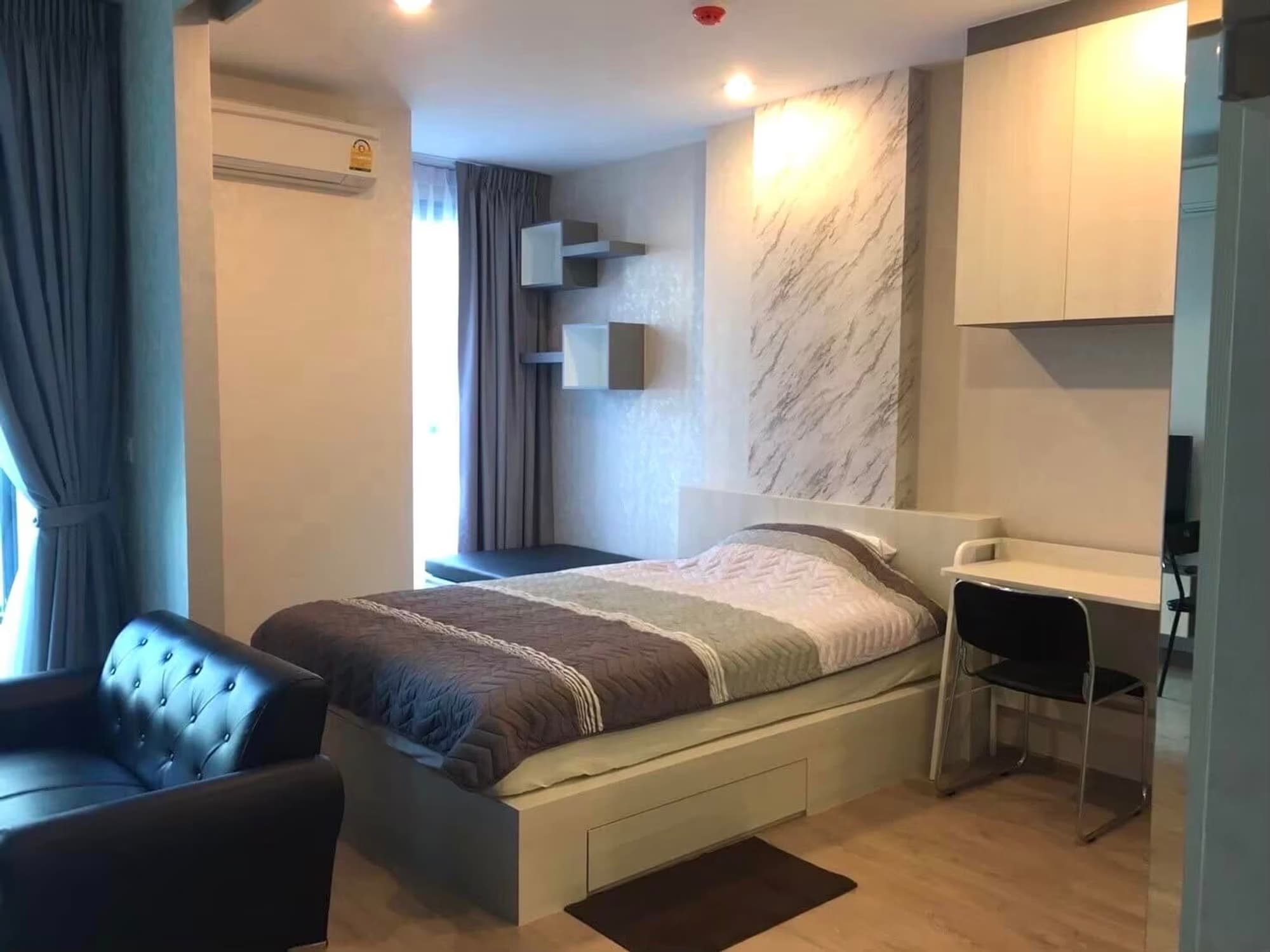 1 Bed Condo for Rent in Bang Rak - Image 4