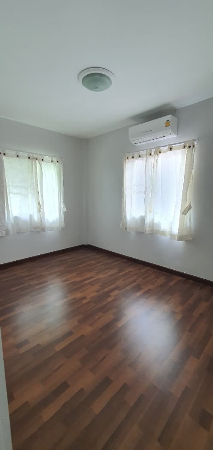 3 卧室 别墅 用于 出租 在 Bang Phli - Image 10