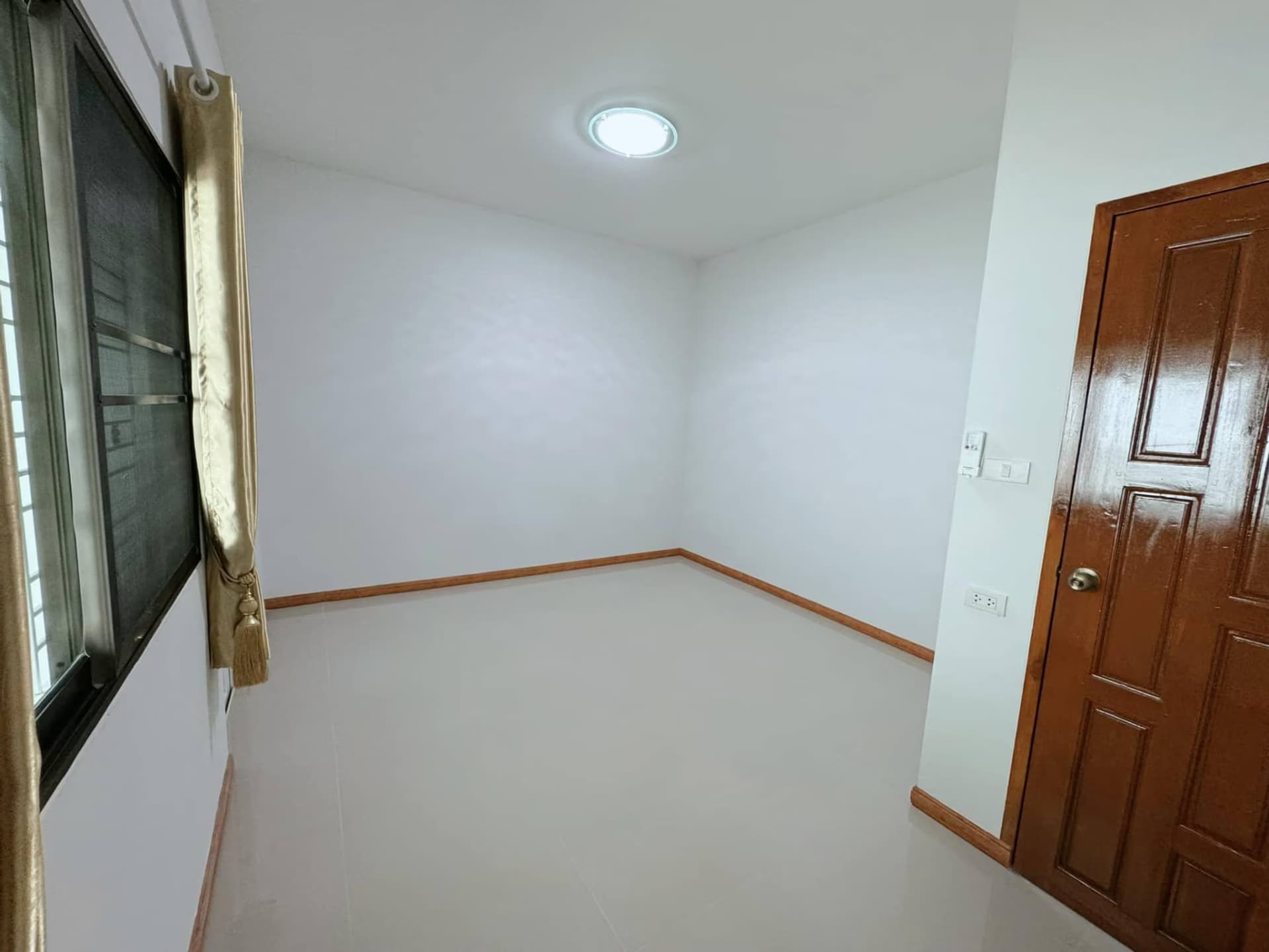 3 Bed House for Rent in San Sai District - Image 6