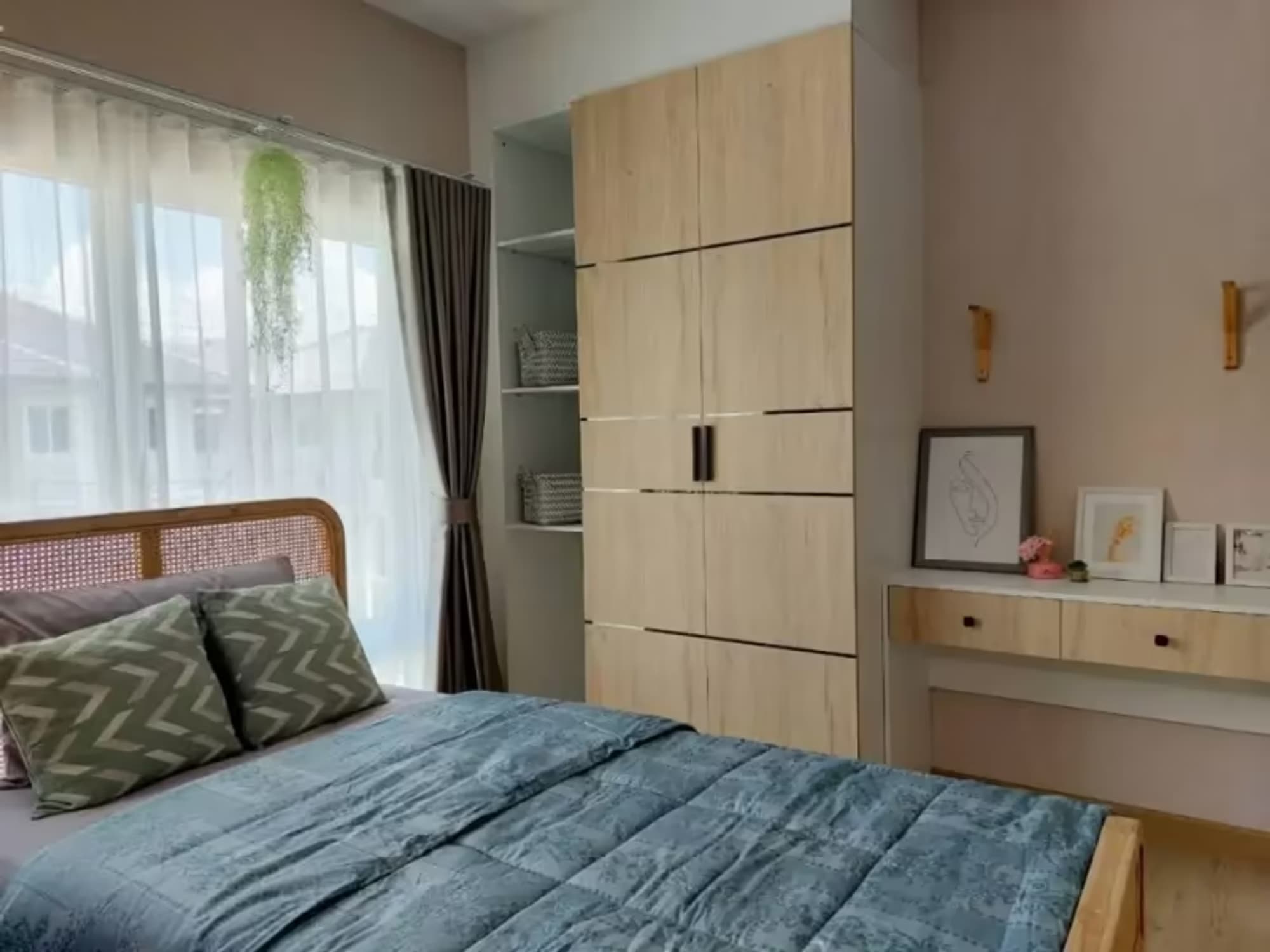 4 Bedroom House - Image 16